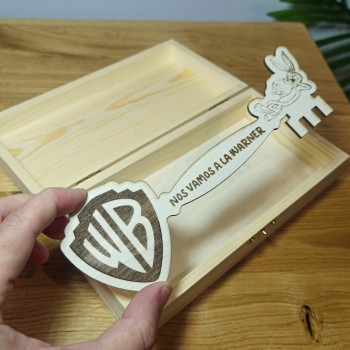 Caja personalizada con llave de Viaje Sorpresa